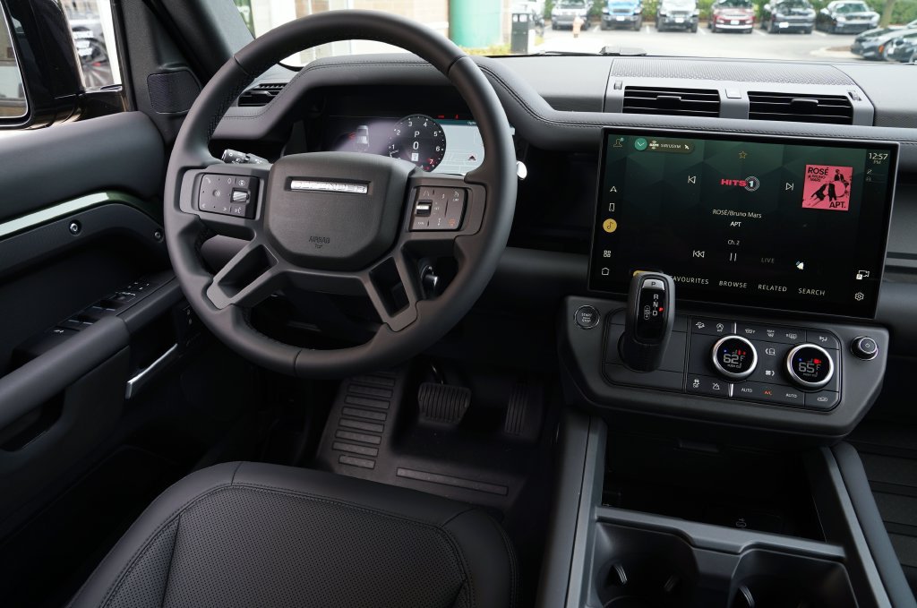 New 2026 Land Rover Defender 110 S AWD/4WD image 15