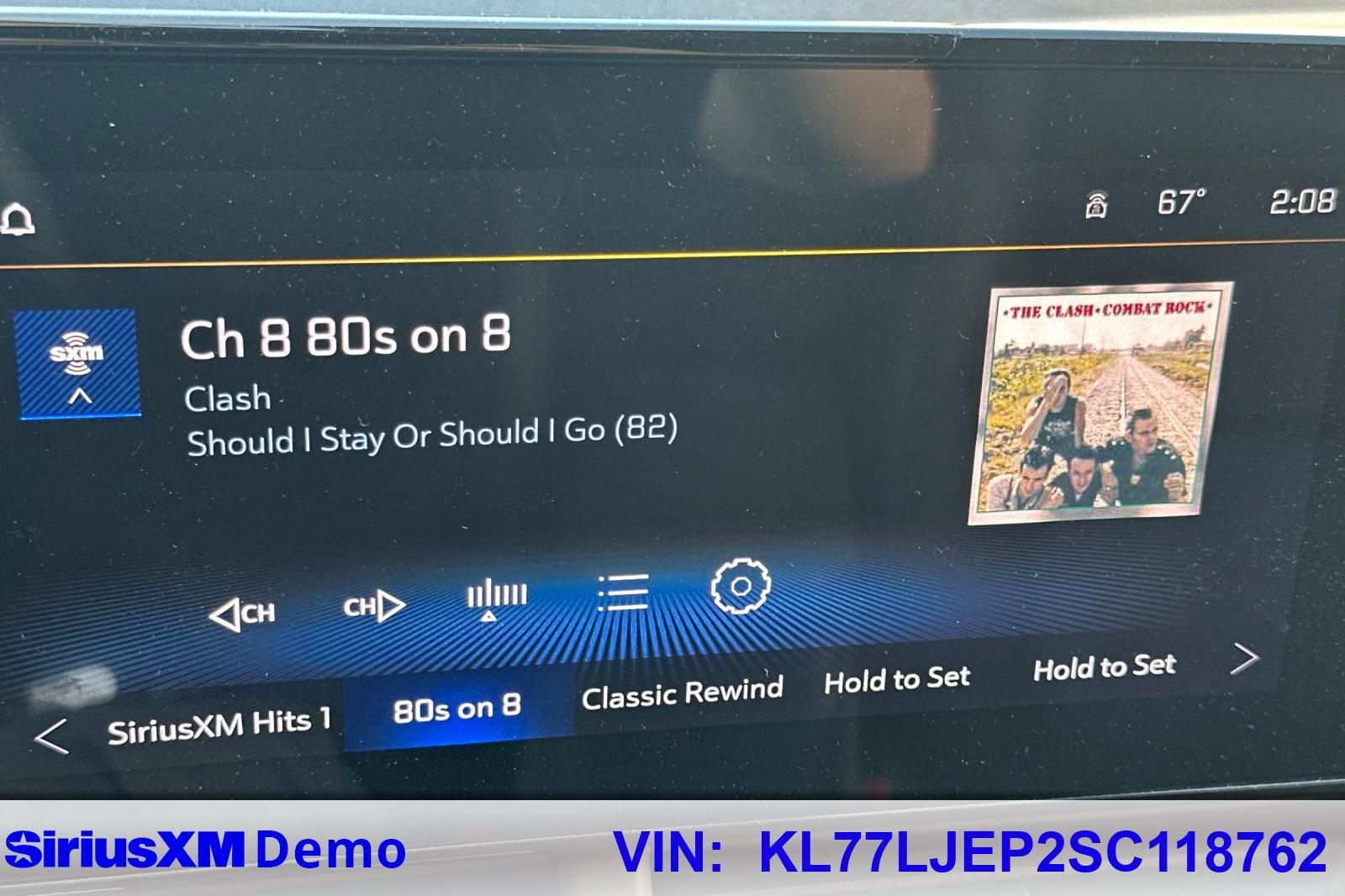 Used 2025 Chevrolet Trax RS w/ Sunroof Package image 51