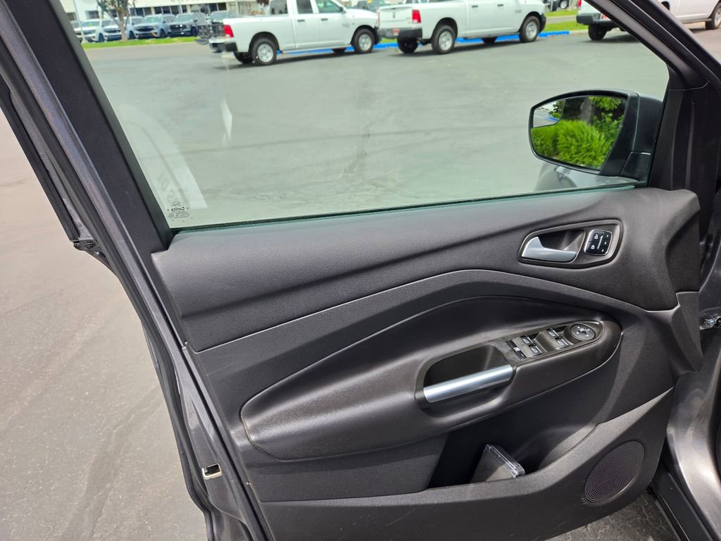 Used 2014 Ford Escape Titanium AWD/4WD image 23