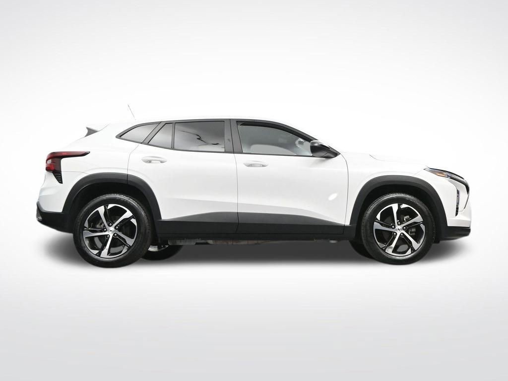 Used 2024 Chevrolet Trax RS image 29