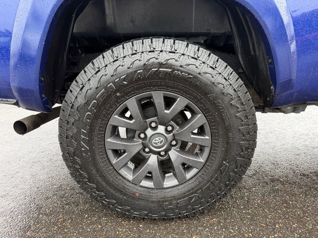 Used 2022 Toyota Tacoma SR5 image 9