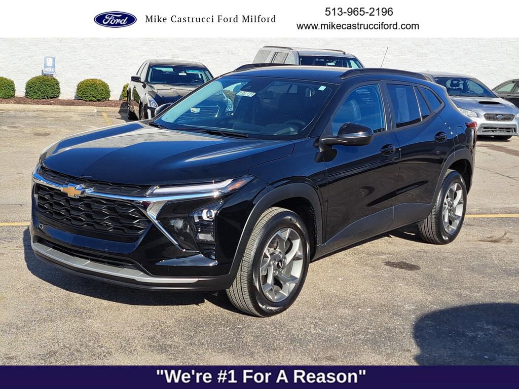 Used 2024 Chevrolet Trax LT w/ Driver Confidence Package