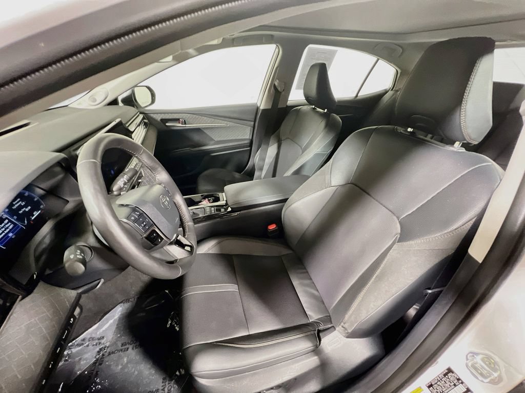 Certified 2025 Toyota Camry XLE w/ Premium Plus Package AWD/4WD image 18