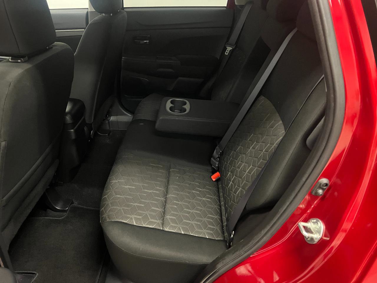 Used 2024 Mitsubishi Outlander Sport AWD image 27