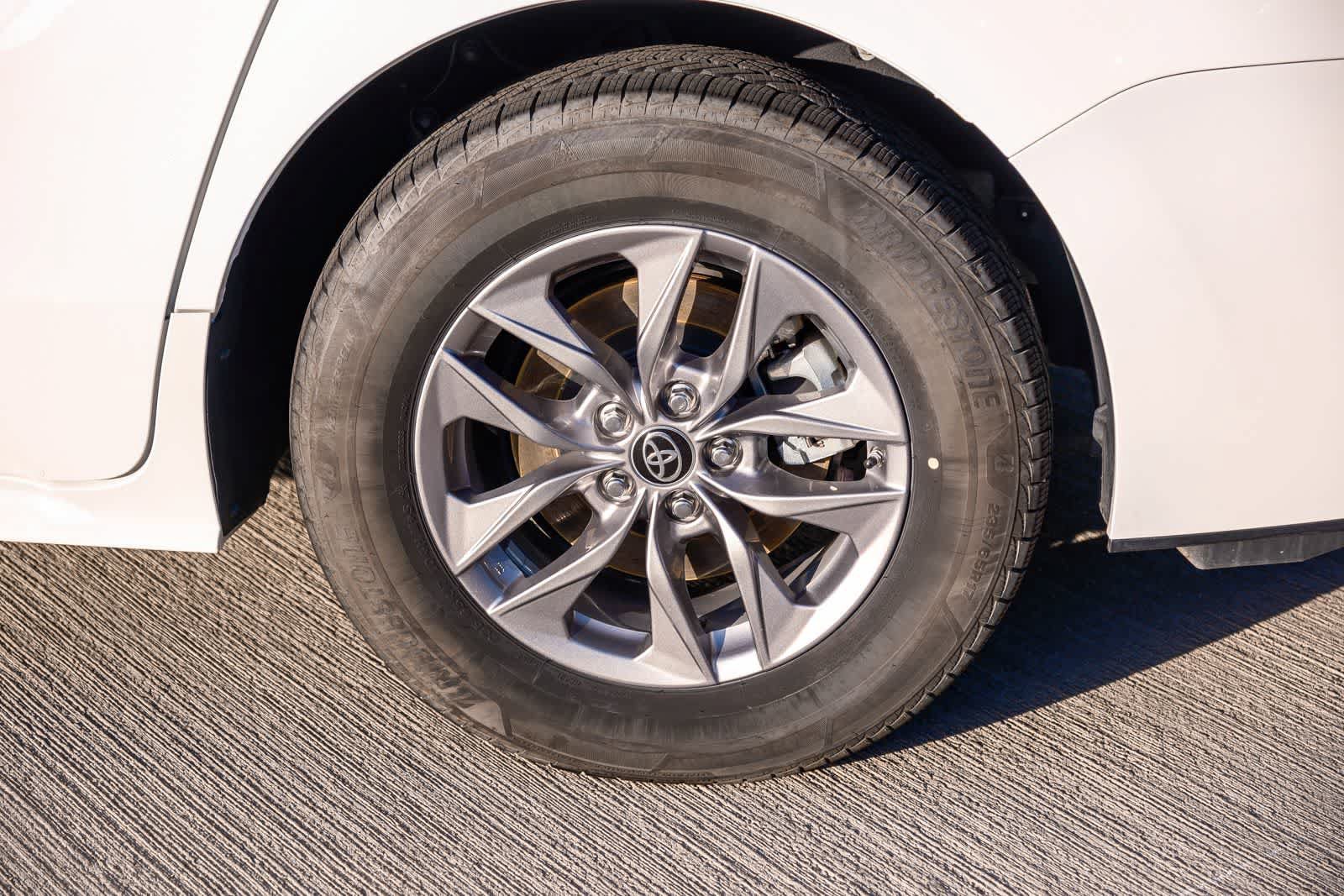 Certified 2021 Toyota Sienna LE AWD/4WD image 9