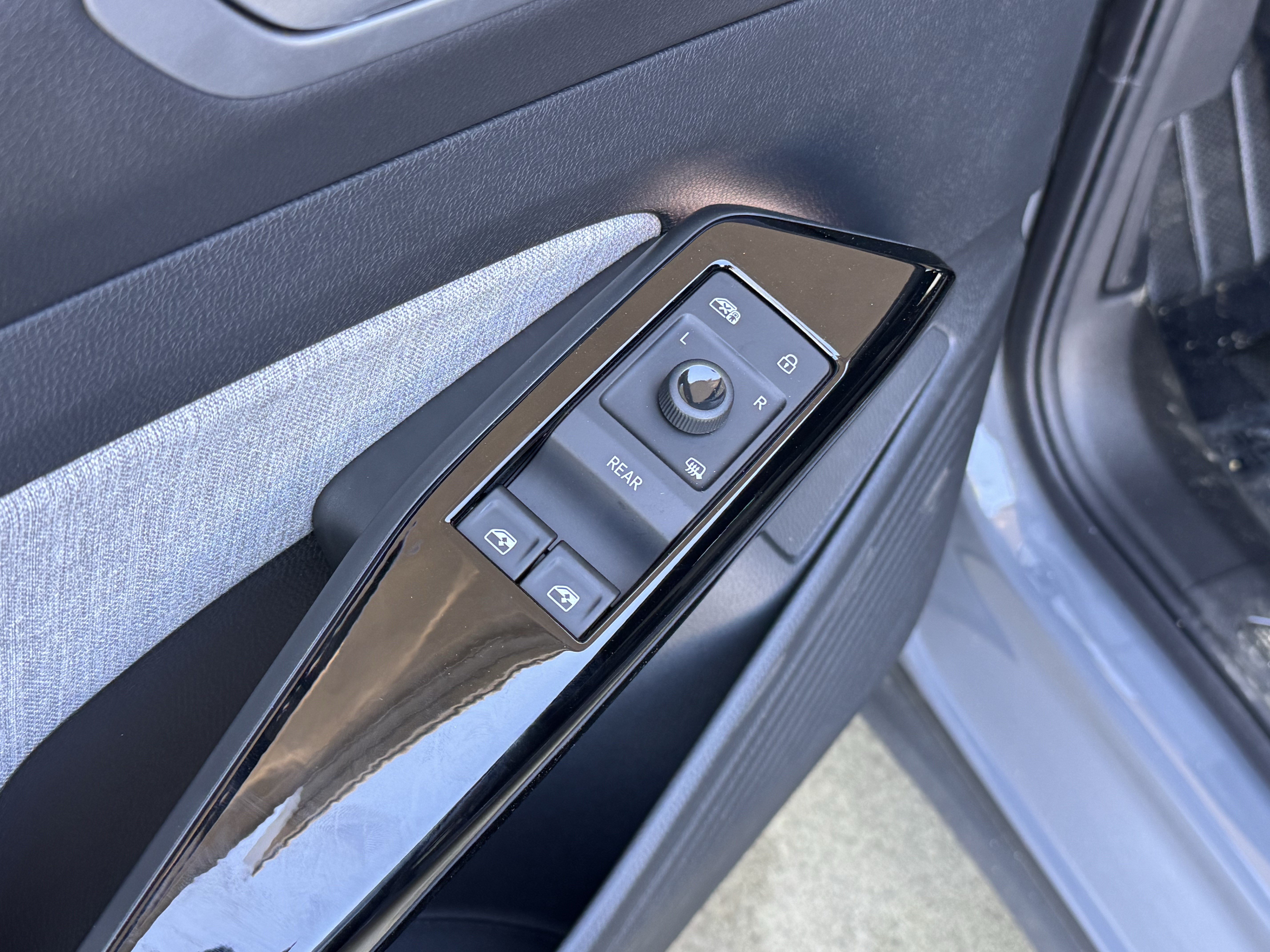 New 2026 Volkswagen ID.4 Pro RWD image 13