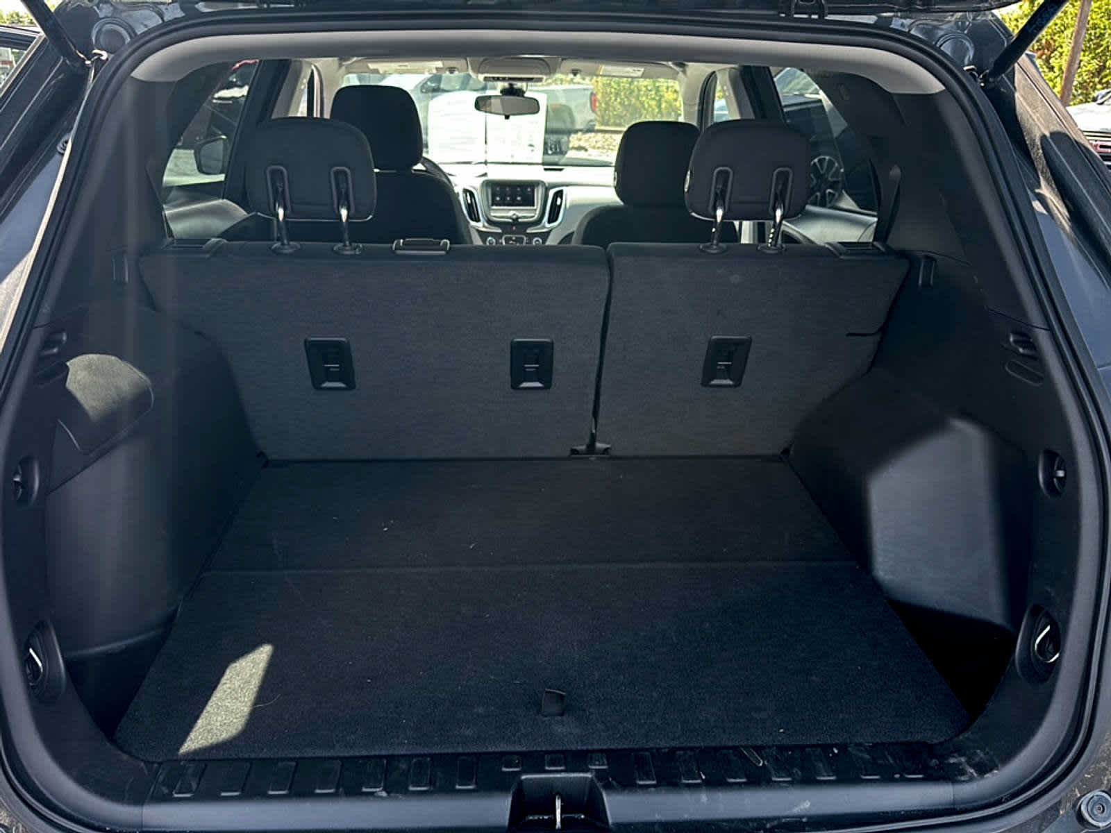 Used 2020 Chevrolet Equinox LS w/ LS Convenience Package FWD image 16