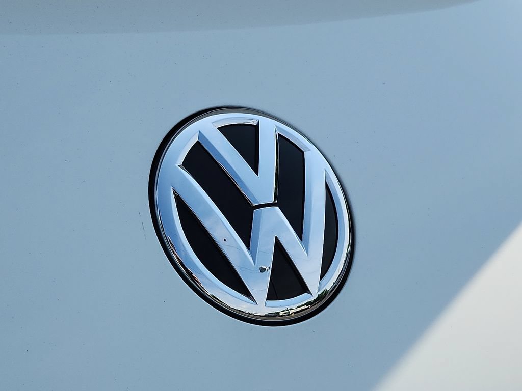 Used 2017 Volkswagen Beetle 1.8T Classic FWD image 27