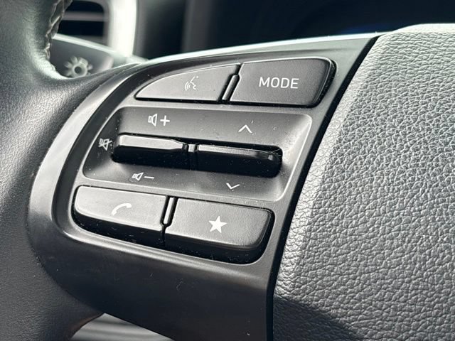 Used 2025 Hyundai Venue SEL FWD image 19