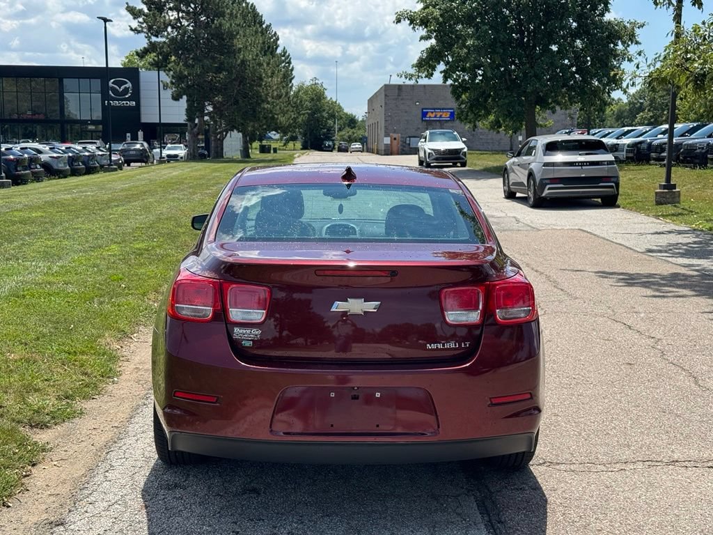 Used 2015 Chevrolet Malibu LT w/ Power Convenience Package FWD image 4