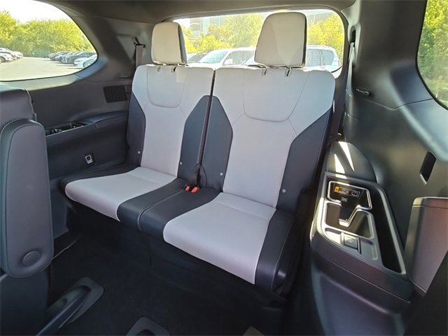 New 2026 Lexus TX 500h AWD image 30