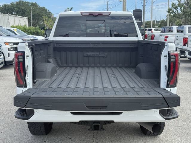 Used 2024 GMC Sierra 2500 AT4 w/ AT4 Premium Plus Package AWD/4WD image 9