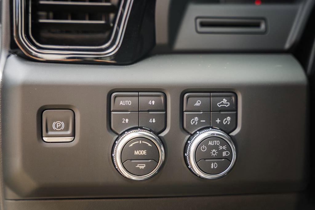 Used 2022 GMC Sierra 1500 AT4 w/ AT4 Premium Package image 55