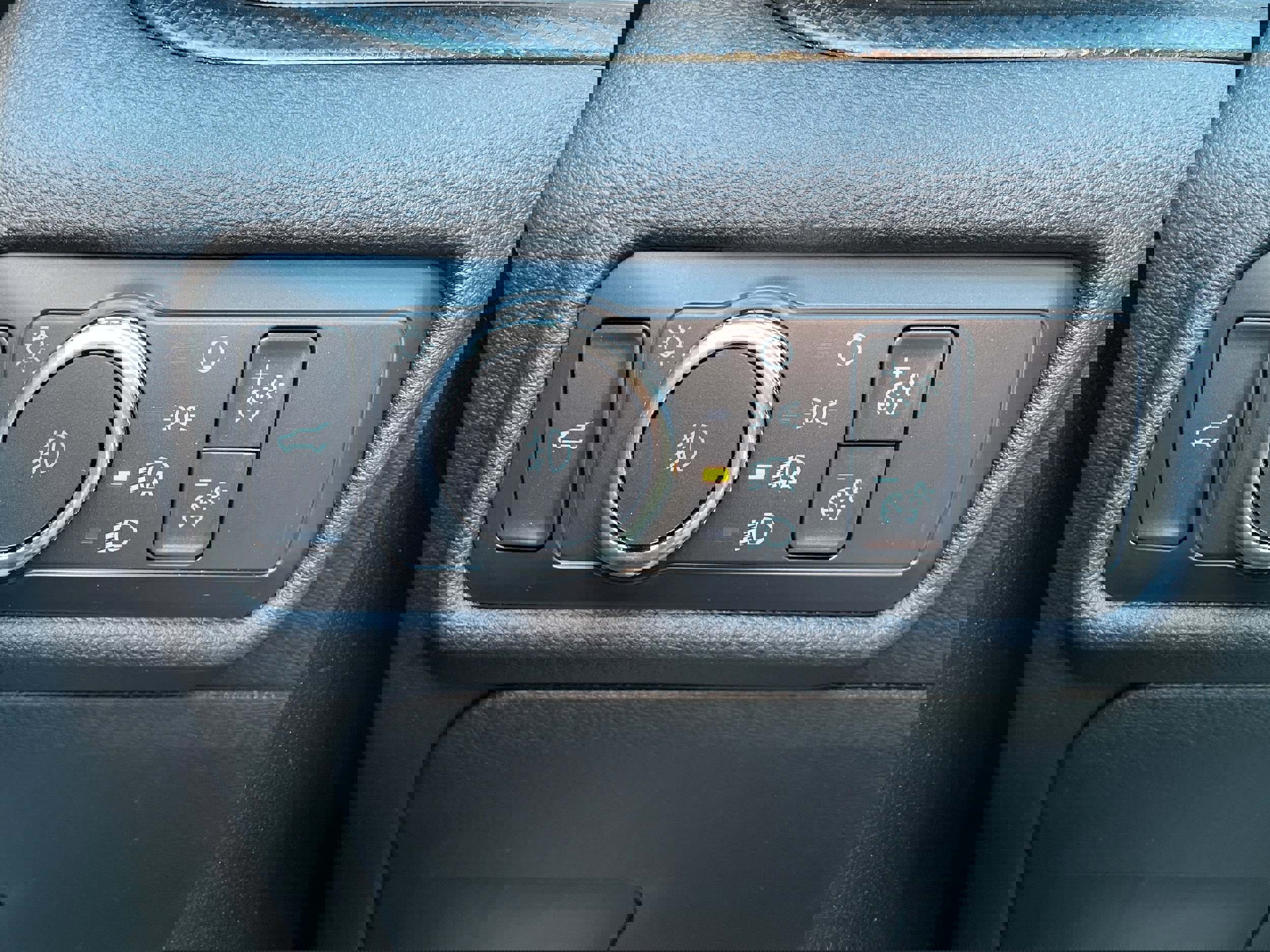 Used 2022 Ford Explorer ST-Line w/ Class IV Trailer Tow Package image 19