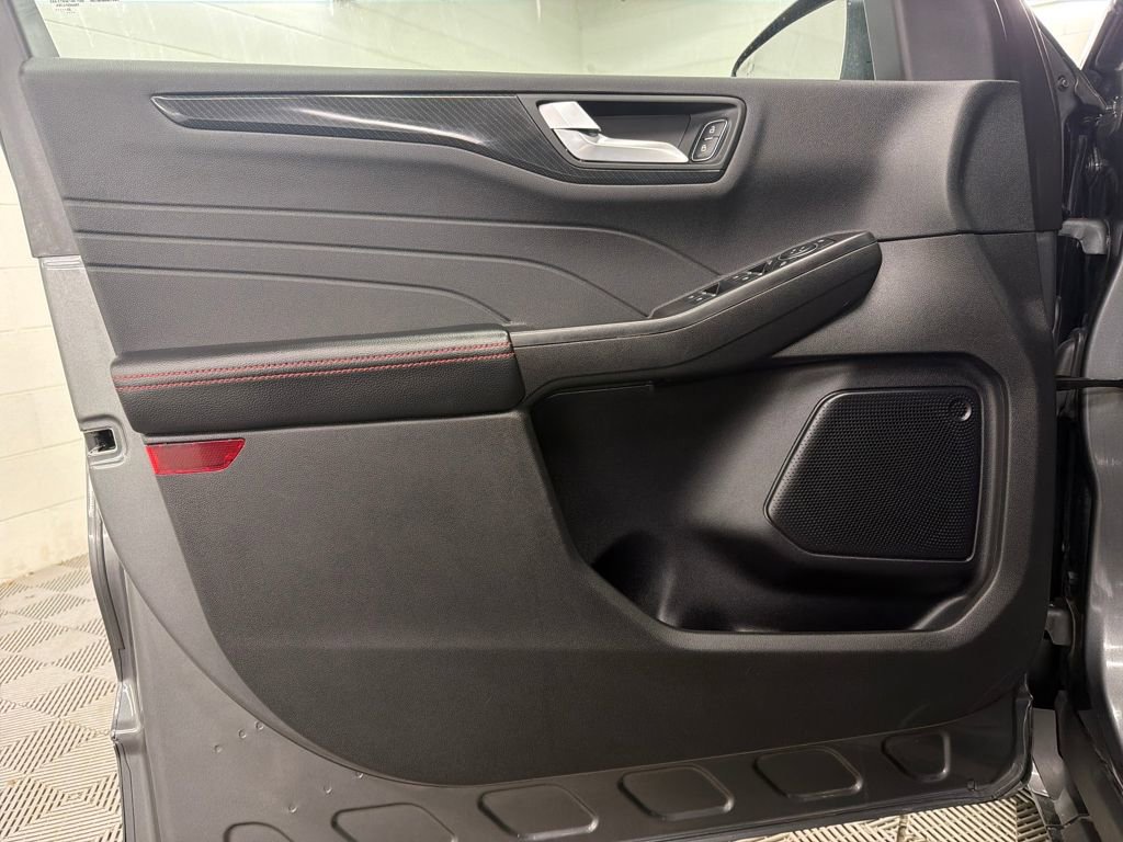 Certified 2023 Ford Escape ST-Line w/ Tech Pack #1 image 18