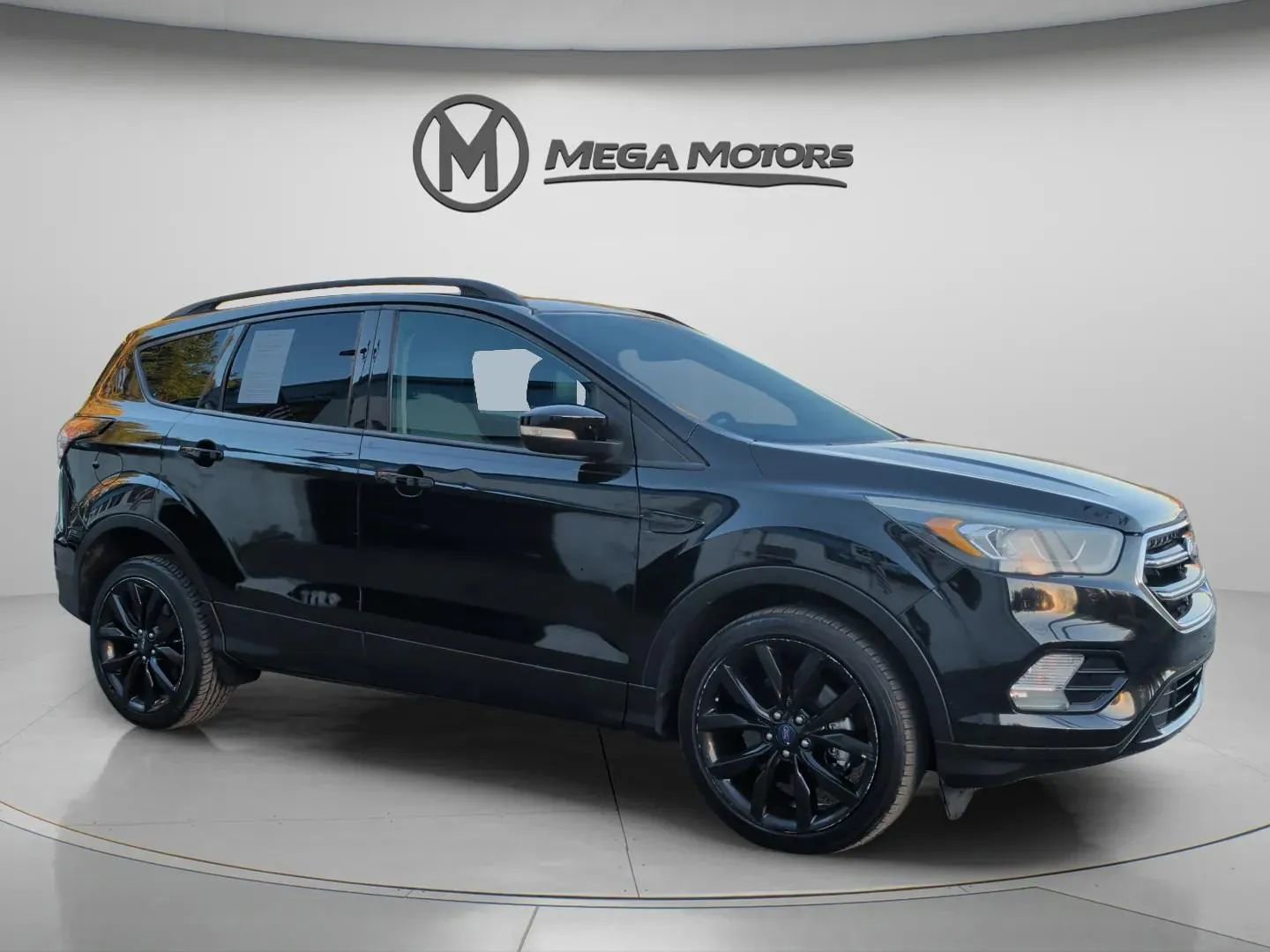 Used 2017 Ford Escape Titanium image 10