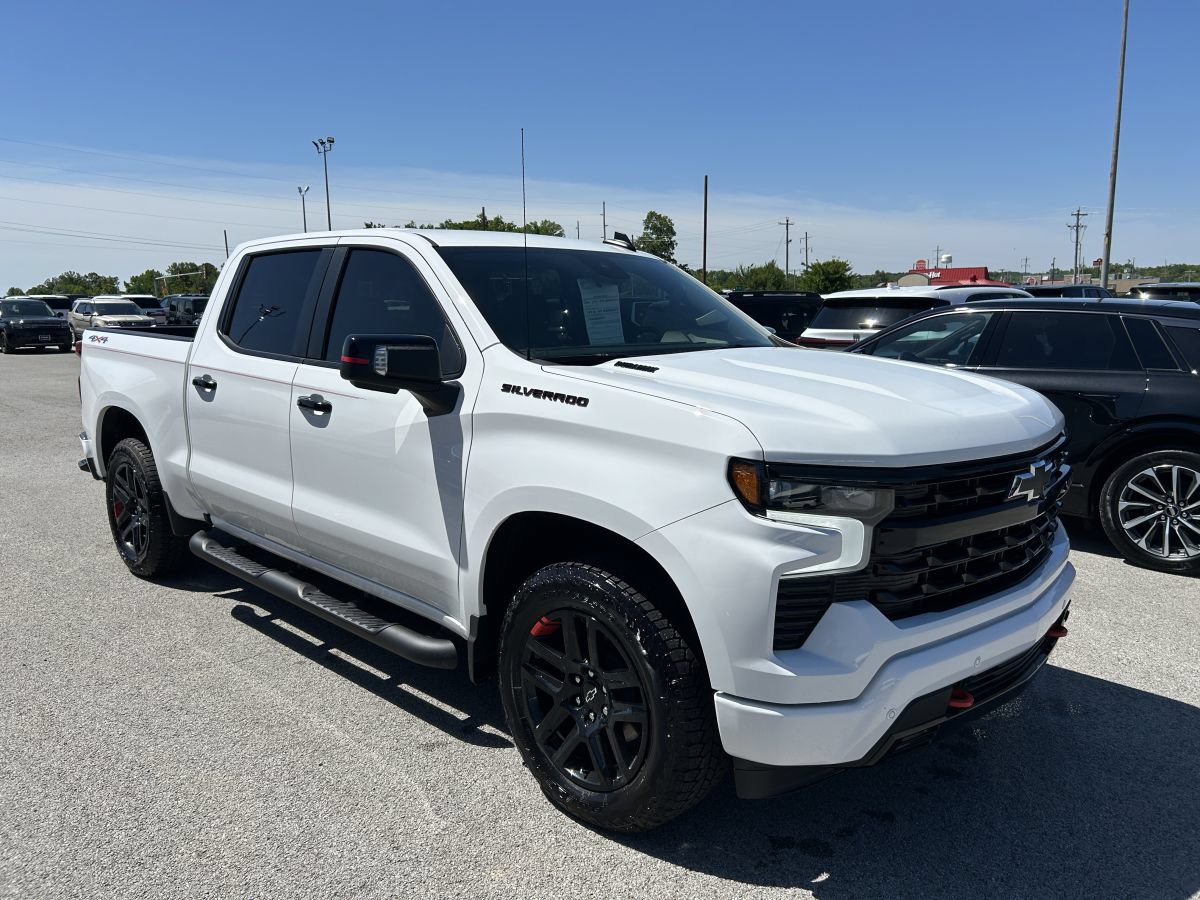 Used 2026 Chevrolet Silverado 1500 RST w/ Redline Edition AWD/4WD image 2