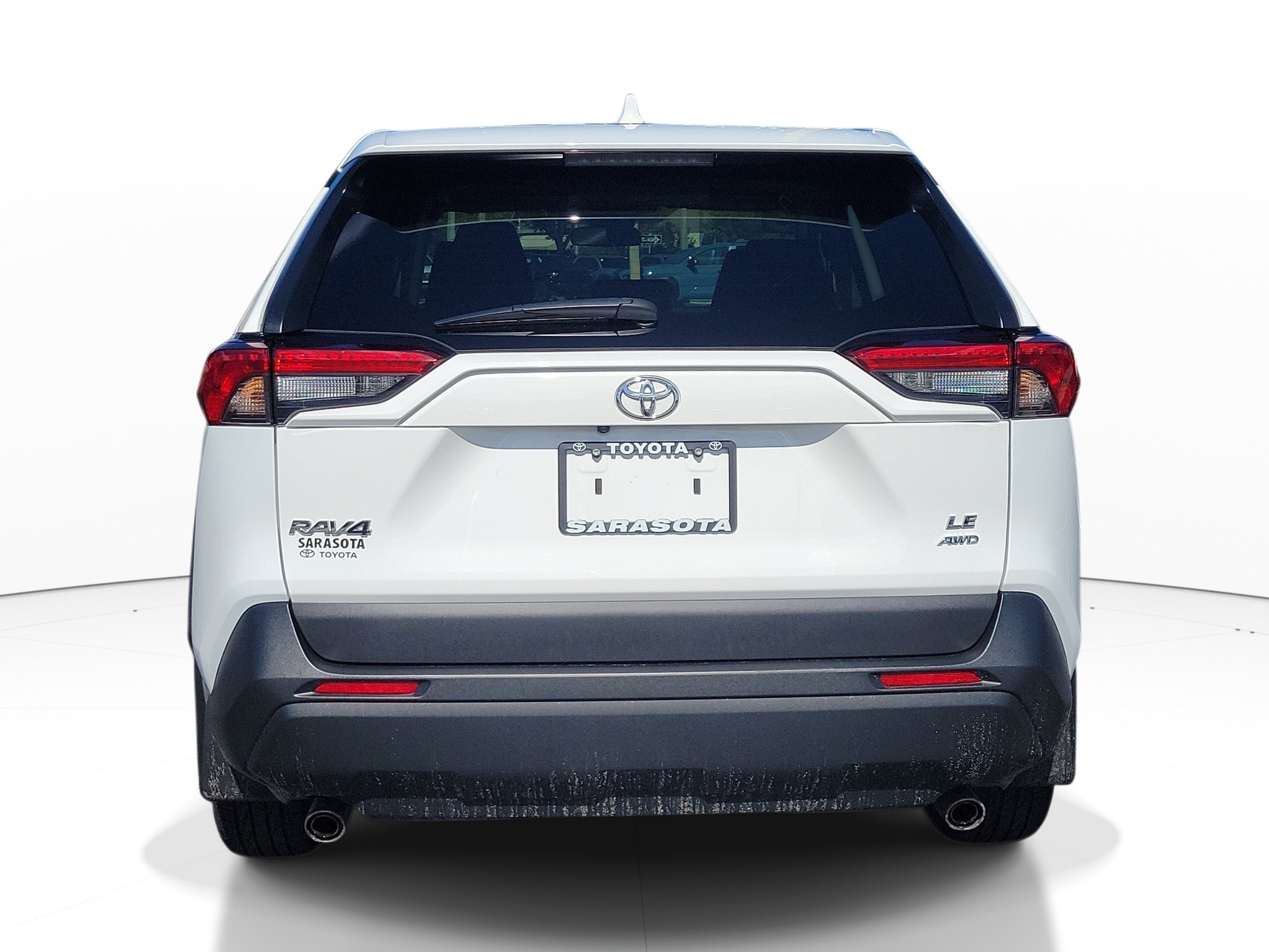 Used 2025 Toyota RAV4 LE AWD/4WD image 5