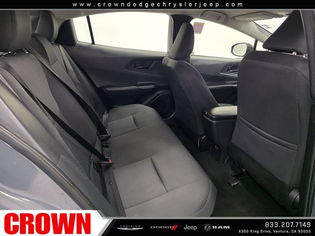 Used 2024 Toyota Prius LE FWD image 13