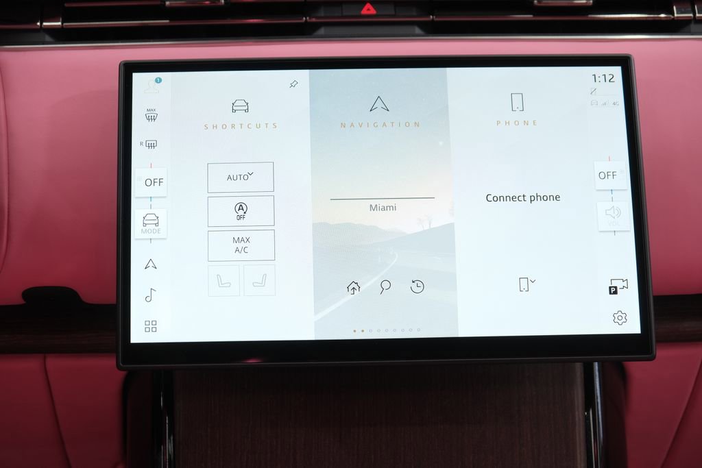 Used 2025 Land Rover Range Rover SE image 52