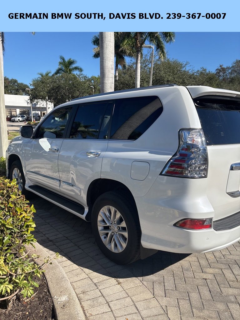 Used 2018 Lexus GX 460 image 4