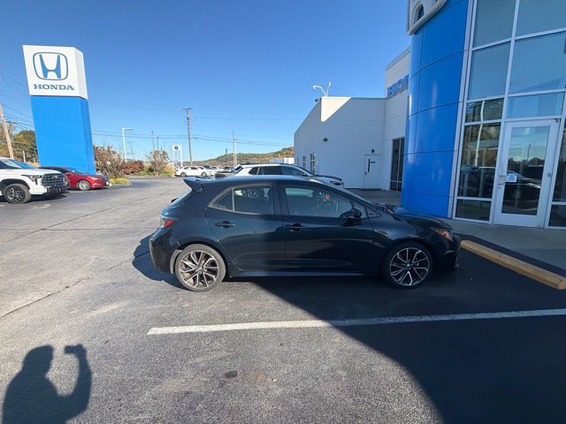 Used 2019 Toyota Corolla XSE FWD image 2