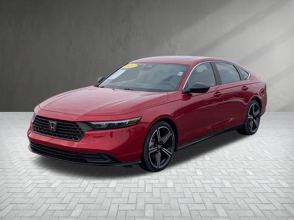 Used 2024 Honda Accord Sport image 2