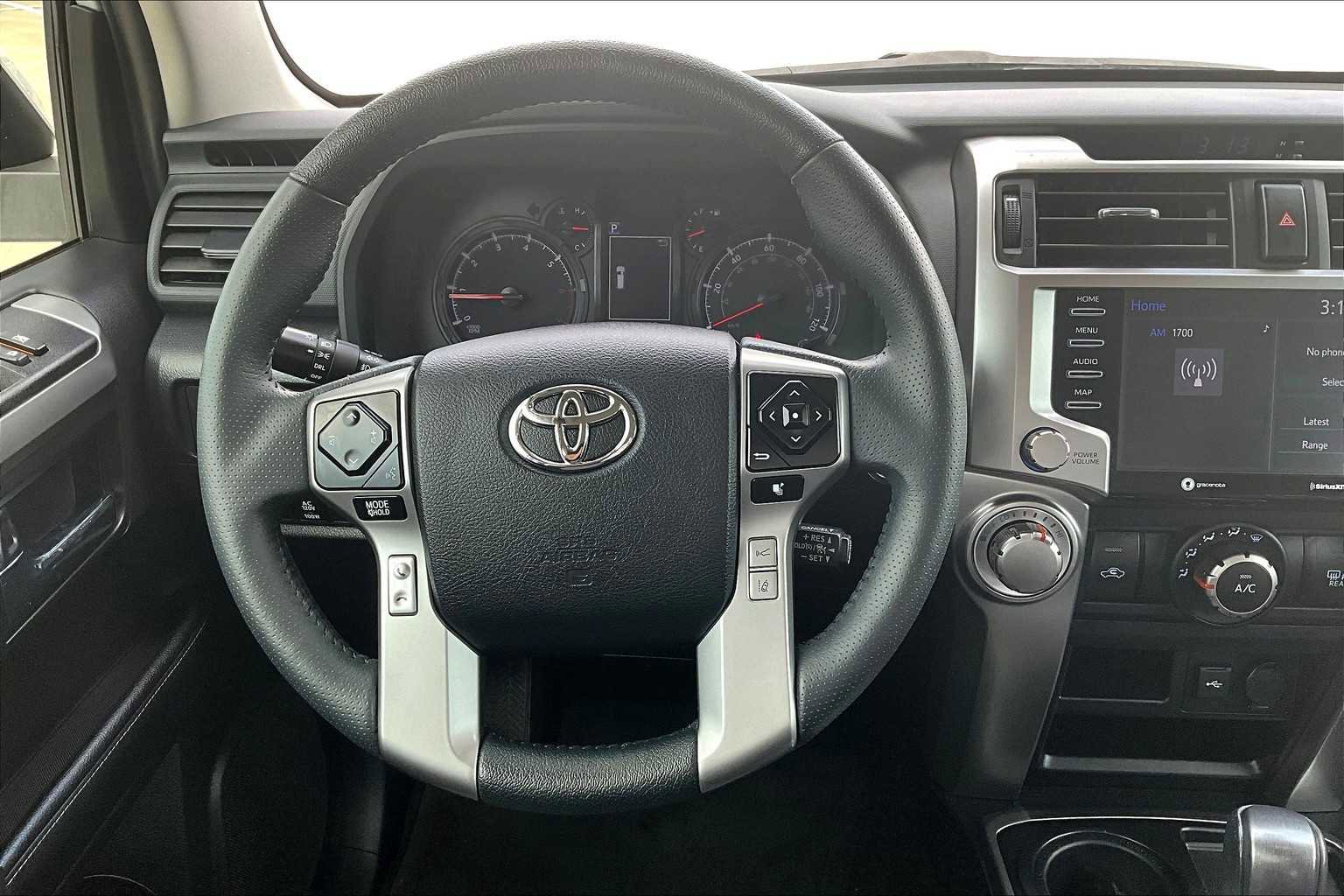 Used 2023 Toyota 4Runner SR5 image 5