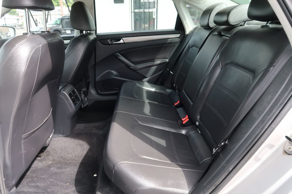 Used 2014 Volkswagen Passat 2.5 SE FWD image 7