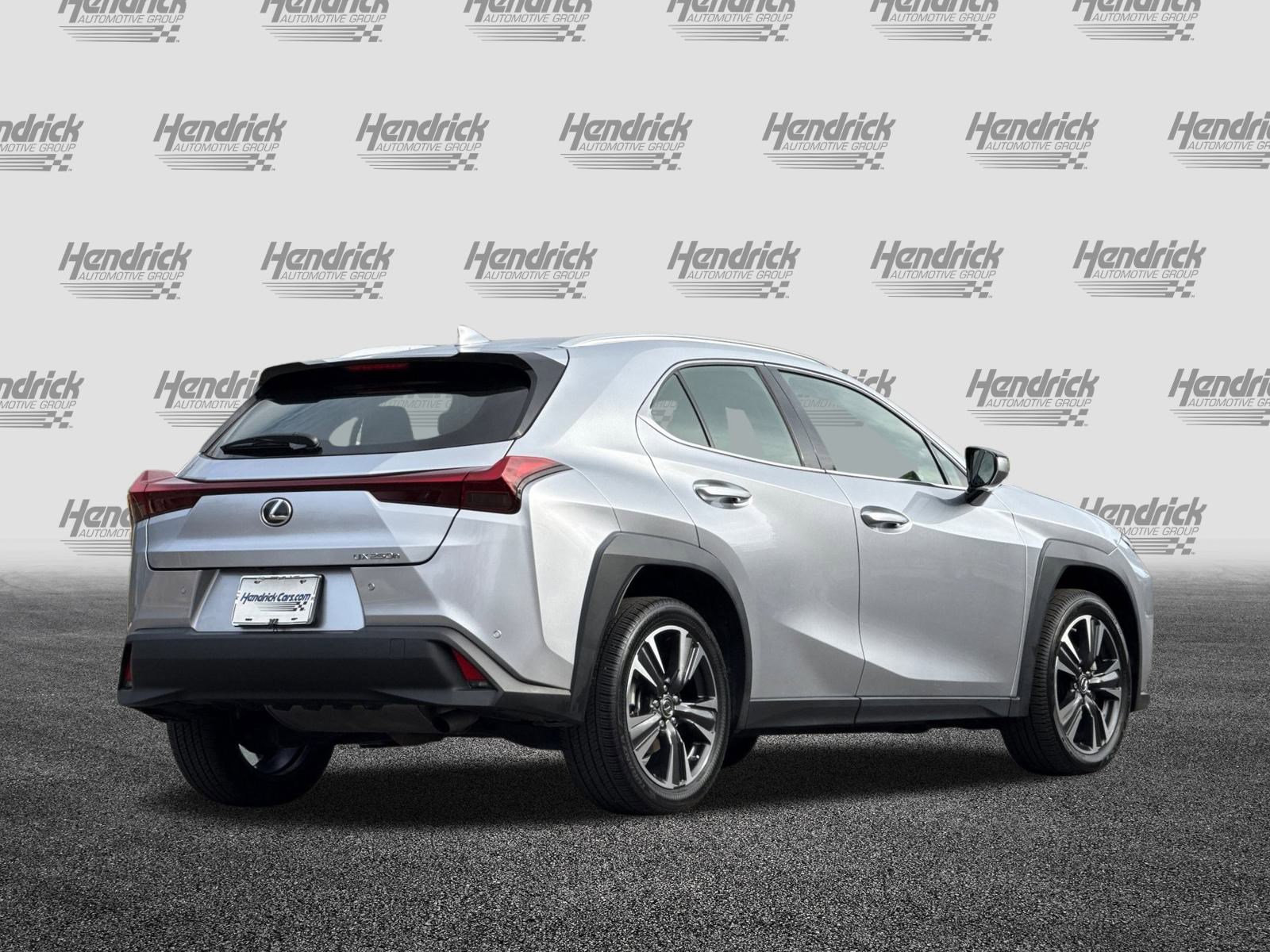Certified 2024 Lexus UX 250h FWD image 5