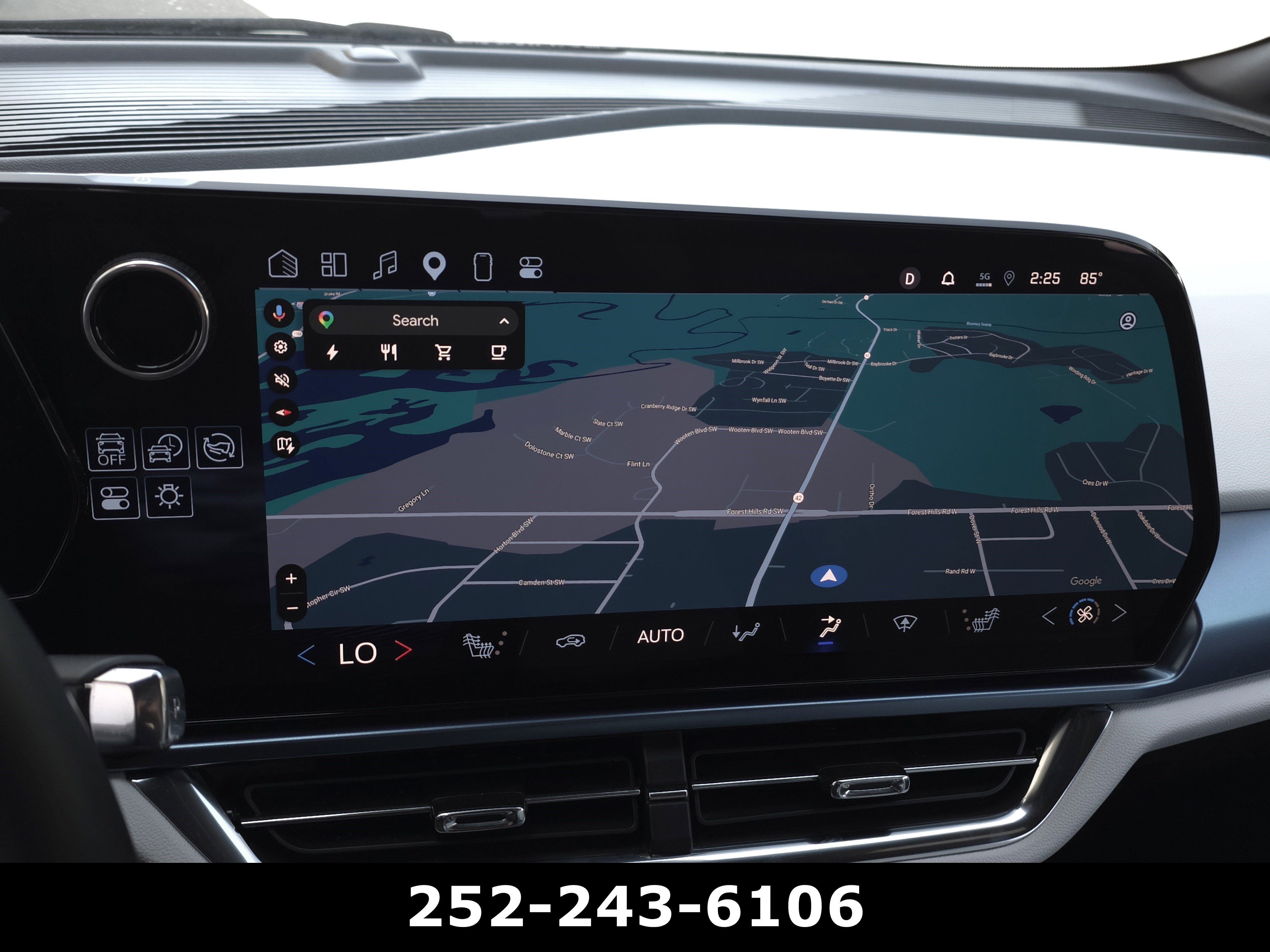 Used 2025 Chevrolet Equinox EV LT FWD image 18