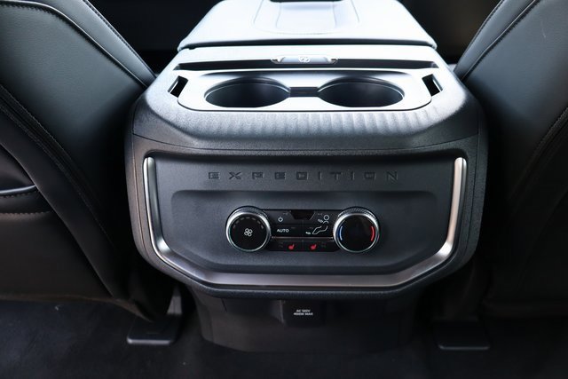 New 2025 Ford Expedition Max Platinum w/ Stealth Appearance Package image 40