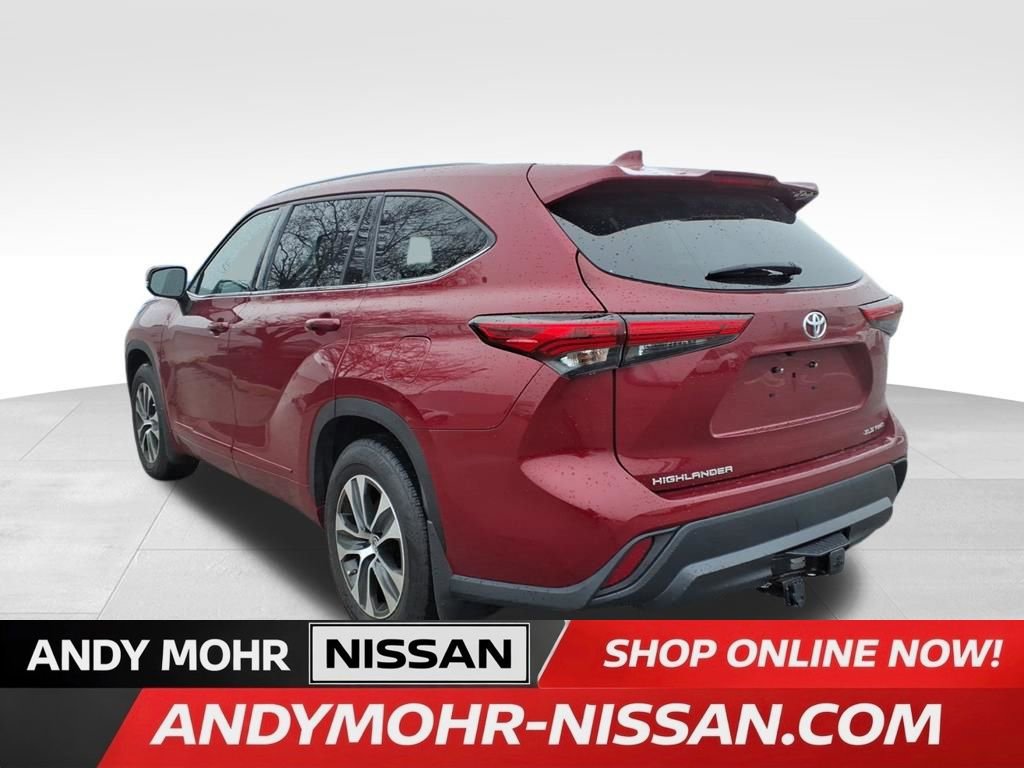 Used 2021 Toyota Highlander XLE image 6