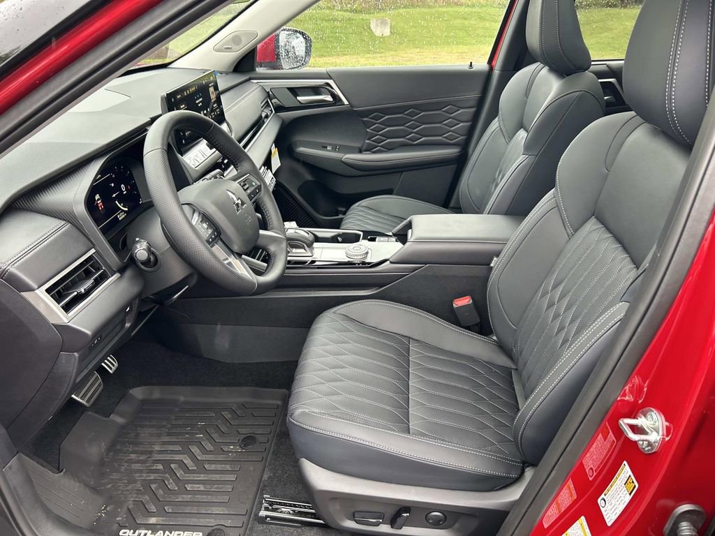 New 2025 Mitsubishi Outlander SEL image 19