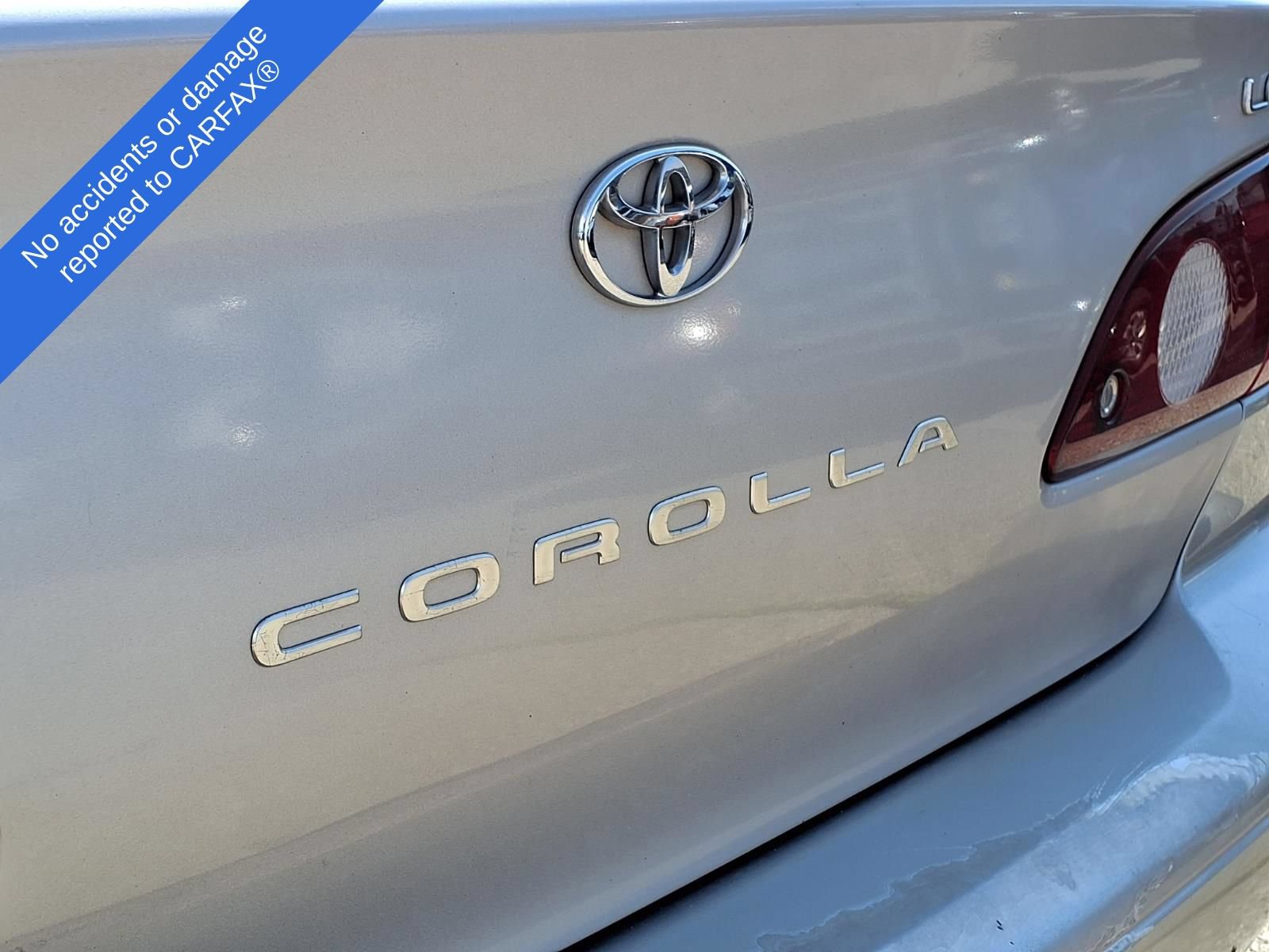 Used 2002 Toyota Corolla LE w/ Extra Value Pkg 2 FWD image 11