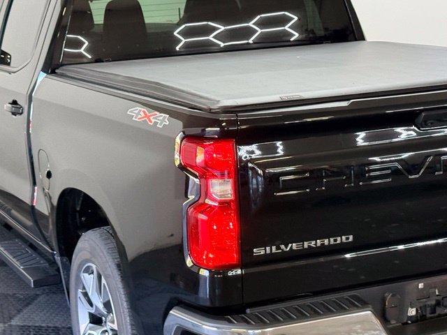 Used 2024 Chevrolet Silverado 1500 LT AWD/4WD image 10