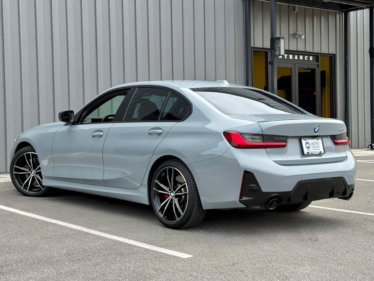 Used 2023 BMW 330i Sedan w/ M Sport Package RWD image 7