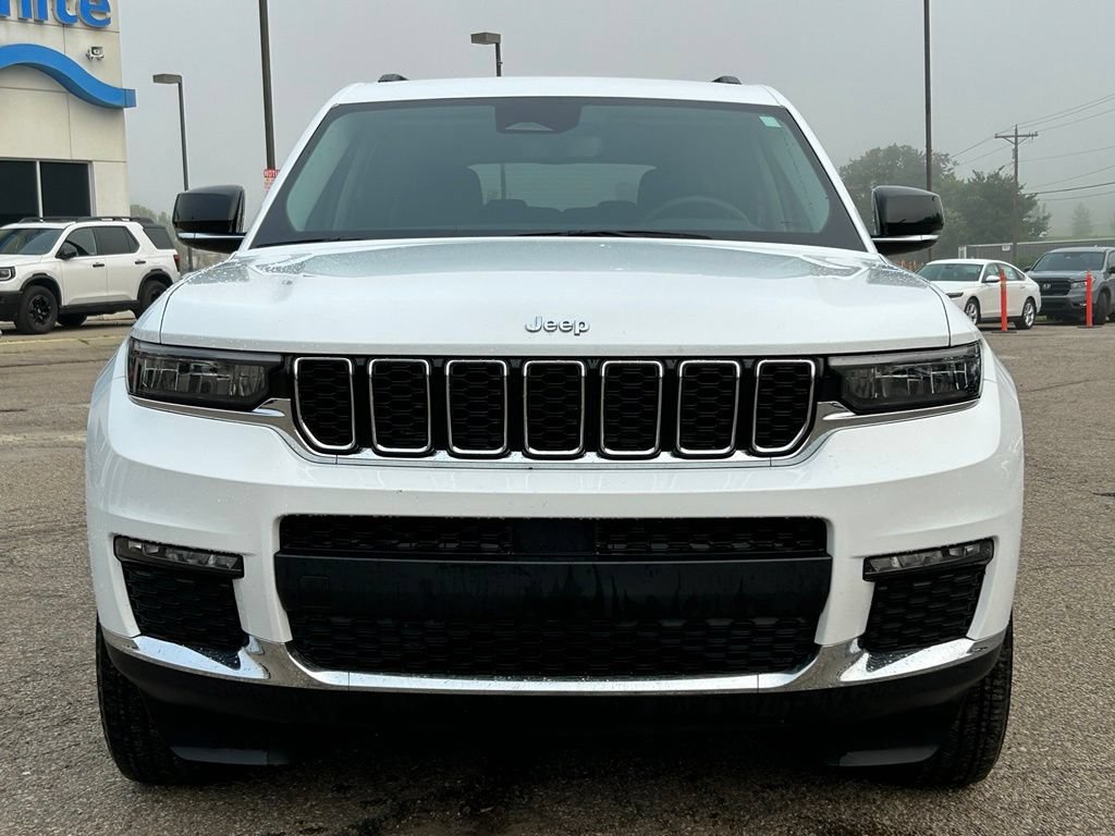 Certified 2023 Jeep Grand Cherokee L Limited AWD/4WD image 2