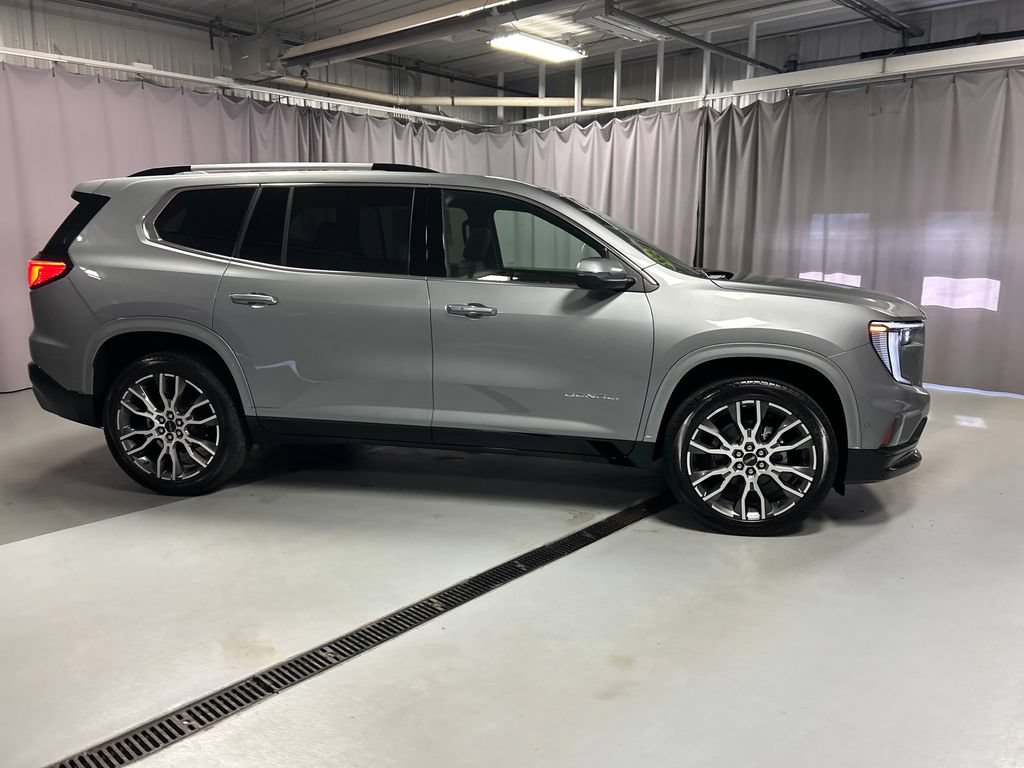 New 2026 GMC Acadia Denali Ultimate w/ LPO, Floor Liner Package AWD/4WD image 8