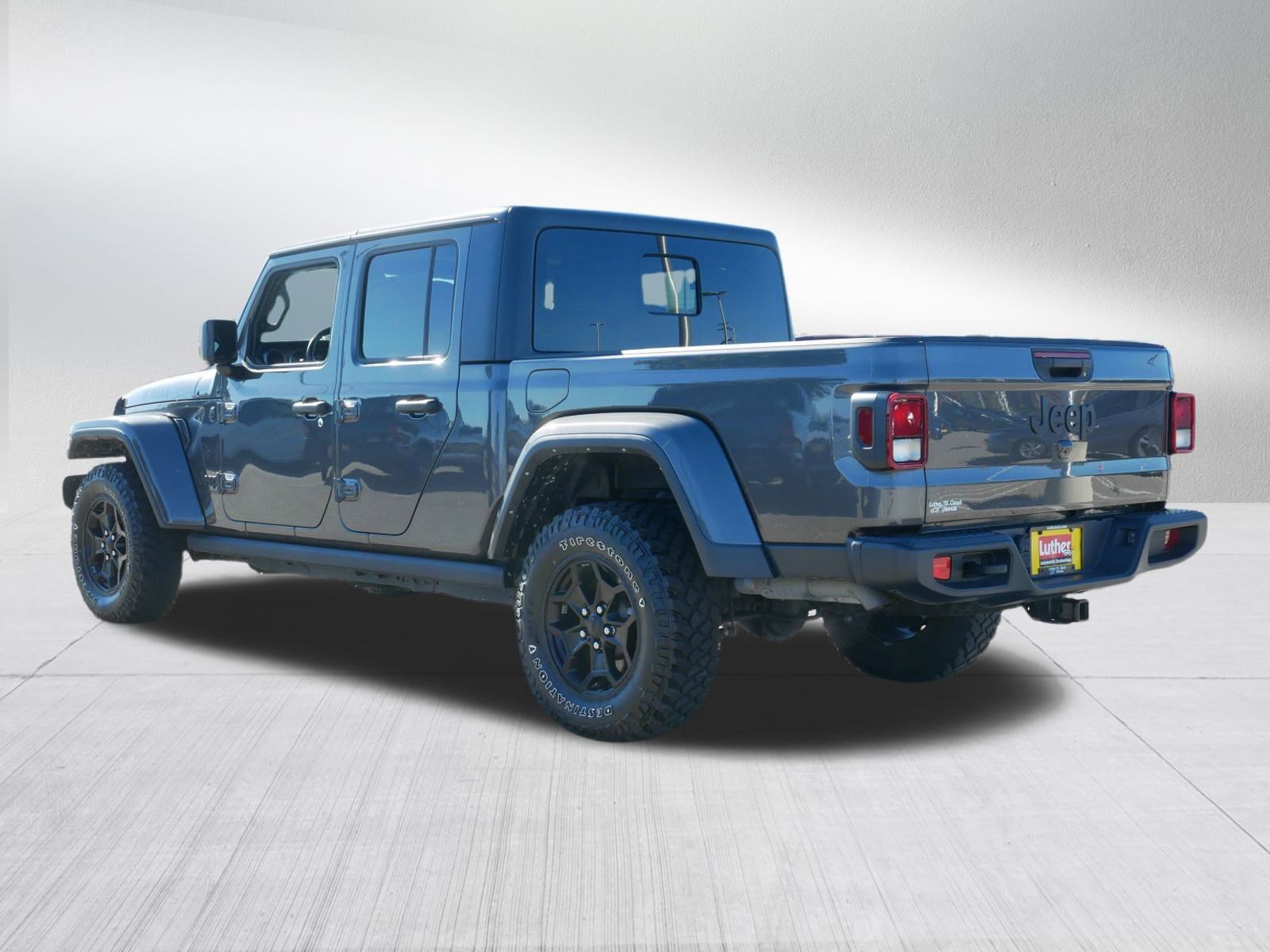 Used 2021 Jeep Gladiator Willys image 5