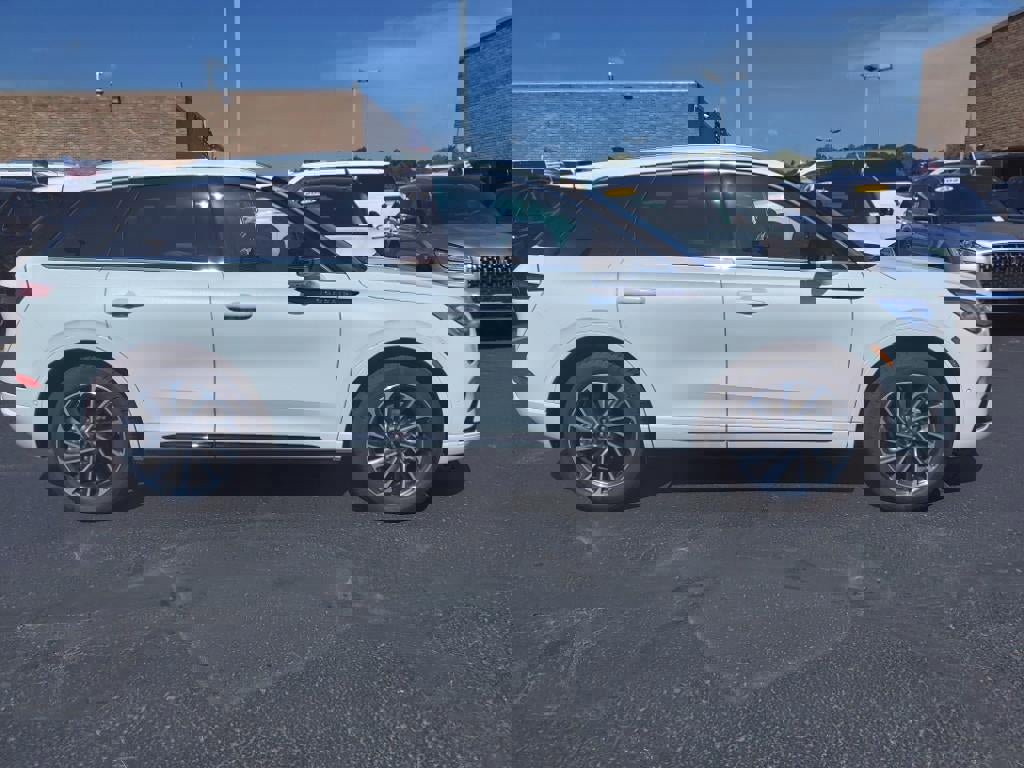 Used 2023 Lincoln Corsair Grand Touring w/ Equipment Group 302A image 30