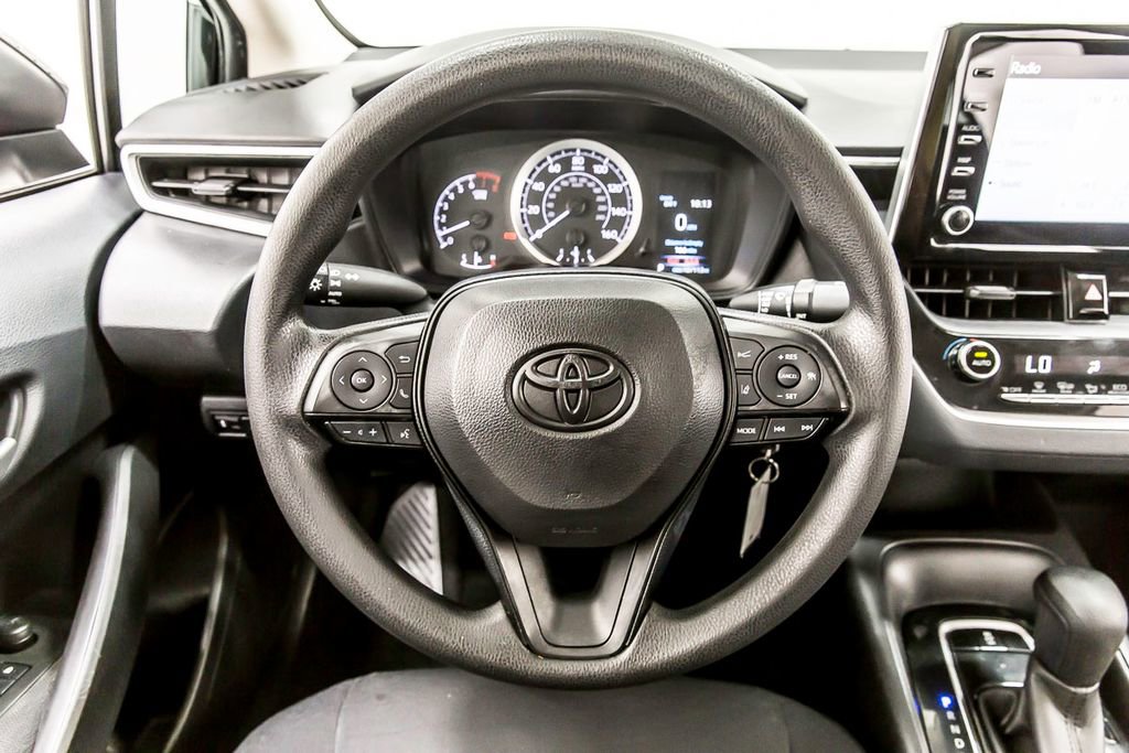Used 2020 Toyota Corolla LE FWD image 19