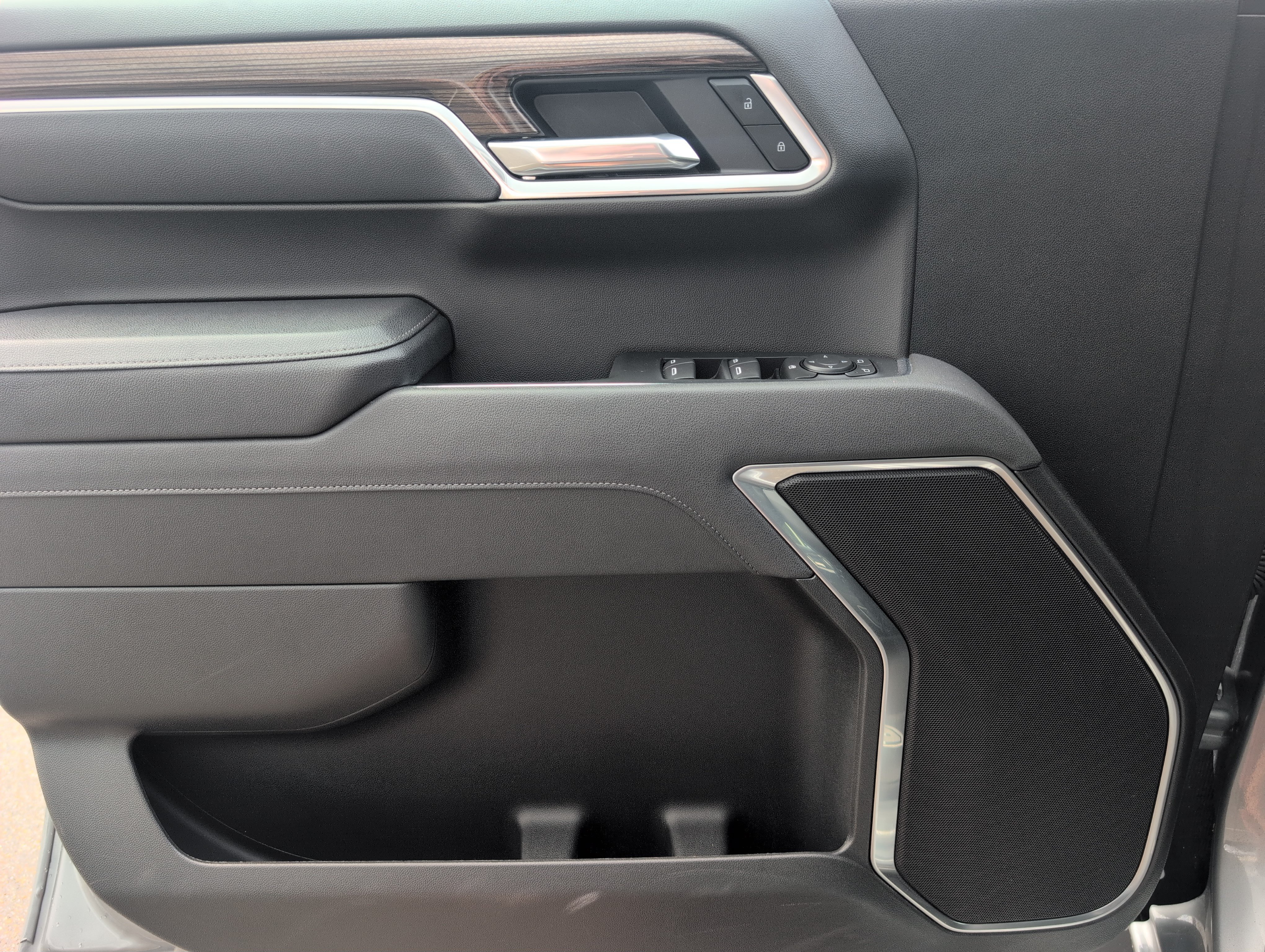Used 2026 Chevrolet Silverado 1500 RST RWD image 15