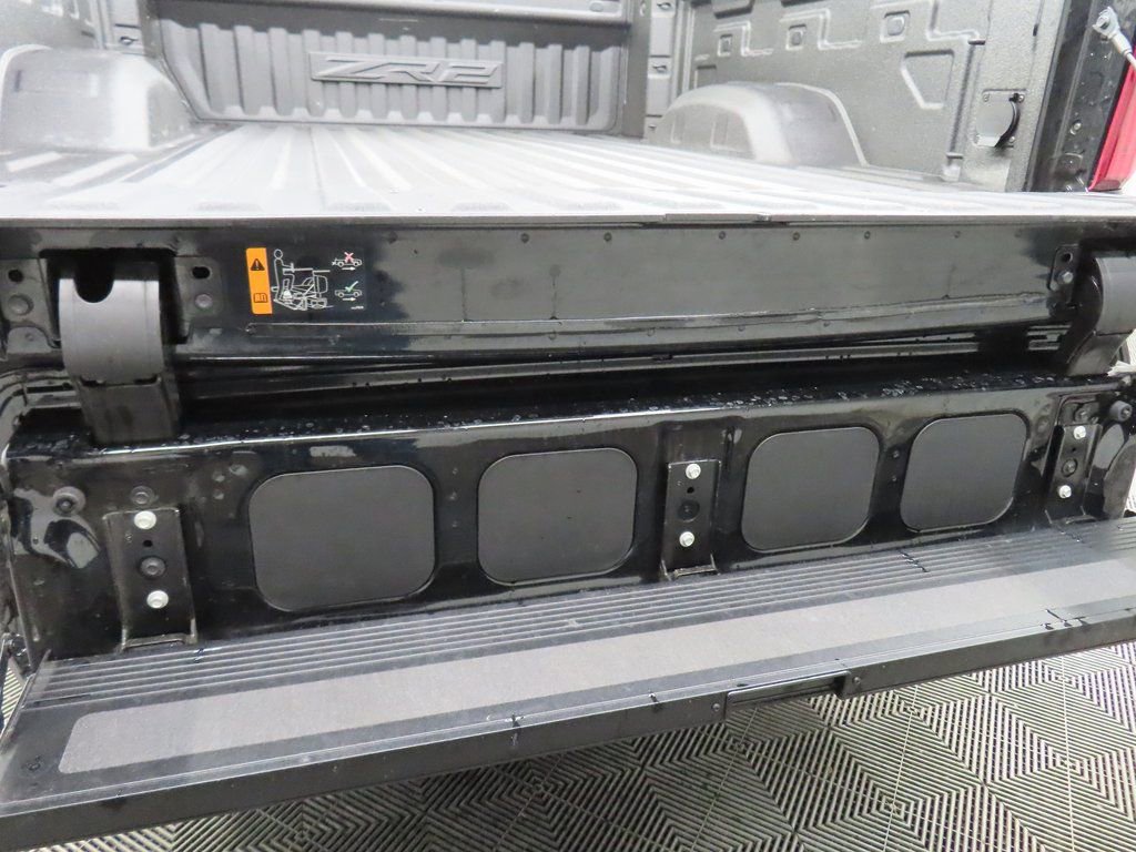 Used 2024 Chevrolet Silverado 2500 ZR2 w/ Technology Package image 47