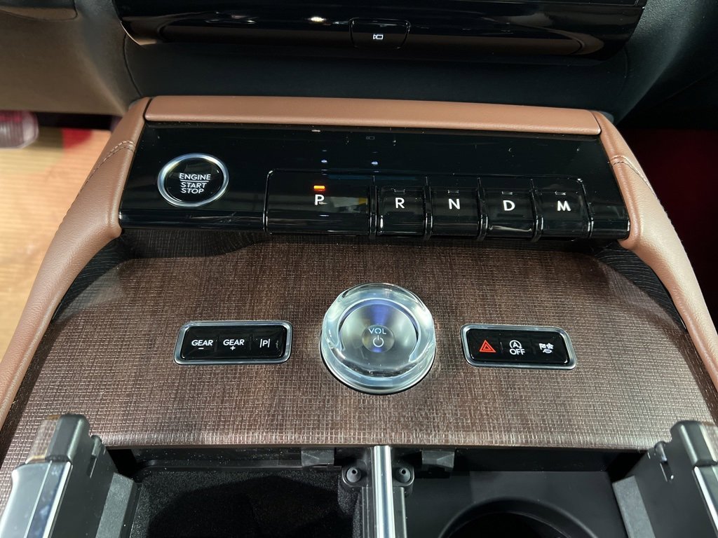 New 2026 Lincoln Navigator Reserve image 17