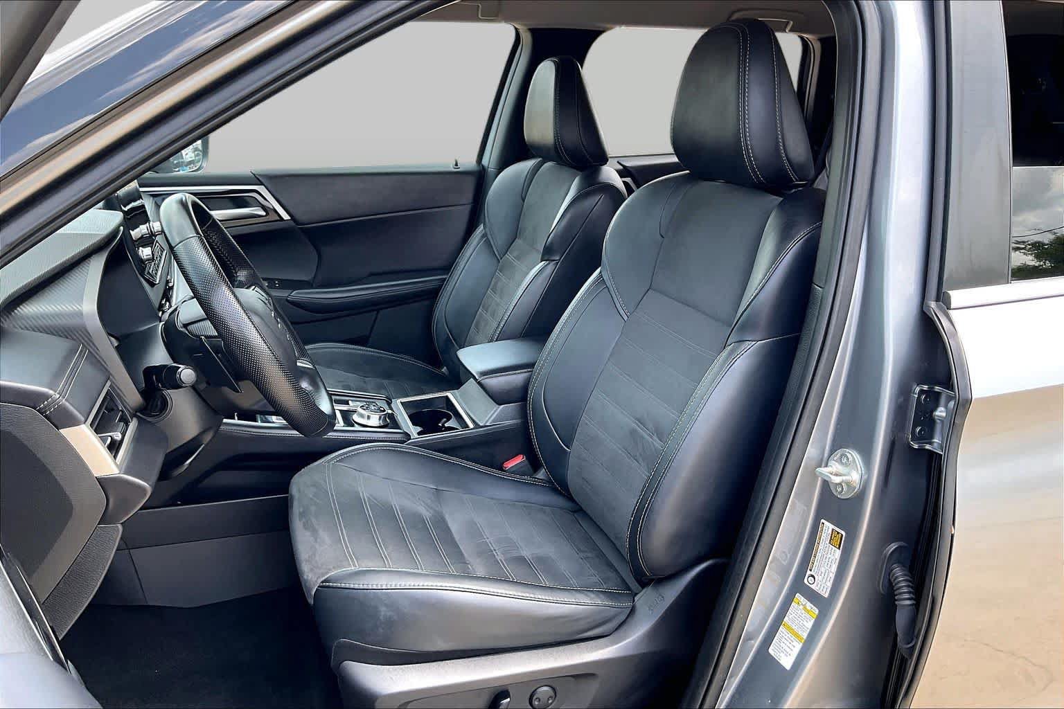 Used 2024 Mitsubishi Outlander SE AWD/4WD image 8