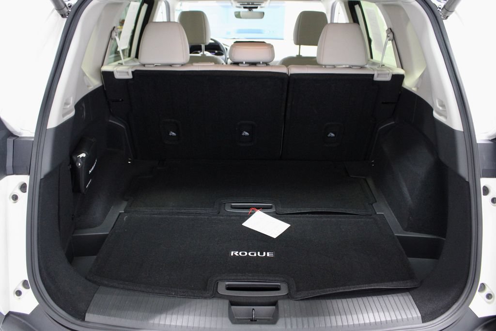 Certified 2023 Nissan Rogue SL w/ SL Premium Package AWD/4WD image 17
