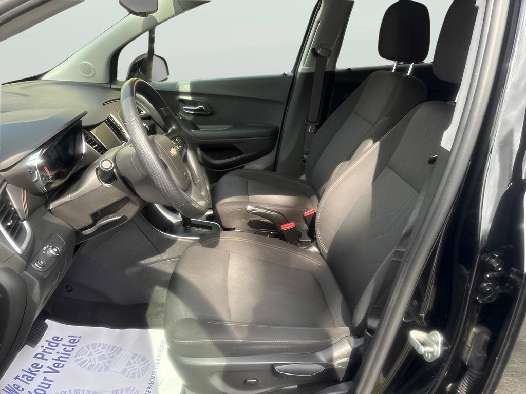 Used 2020 Chevrolet Trax LT AWD/4WD image 19