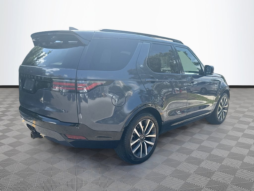 Used 2024 Land Rover Discovery Dynamic SE AWD/4WD image 6