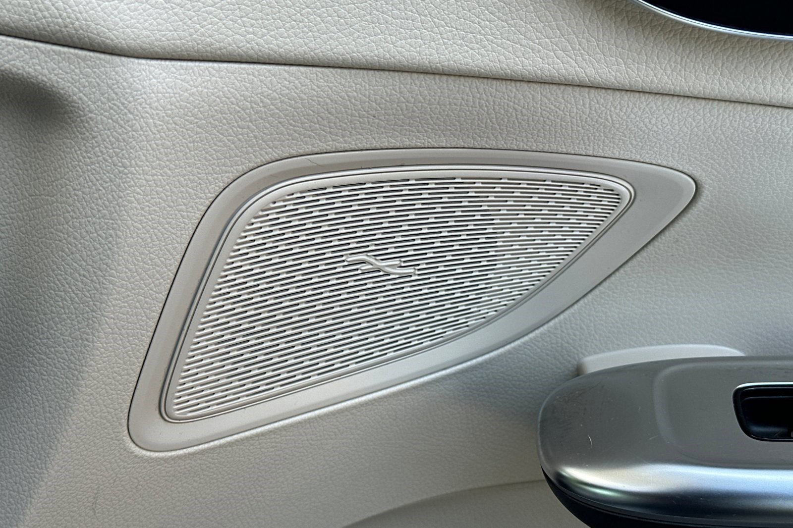 Used 2023 Mercedes-Benz C 300 Sedan image 23